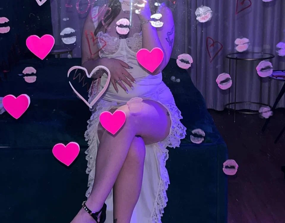ElinaVale Chatroom