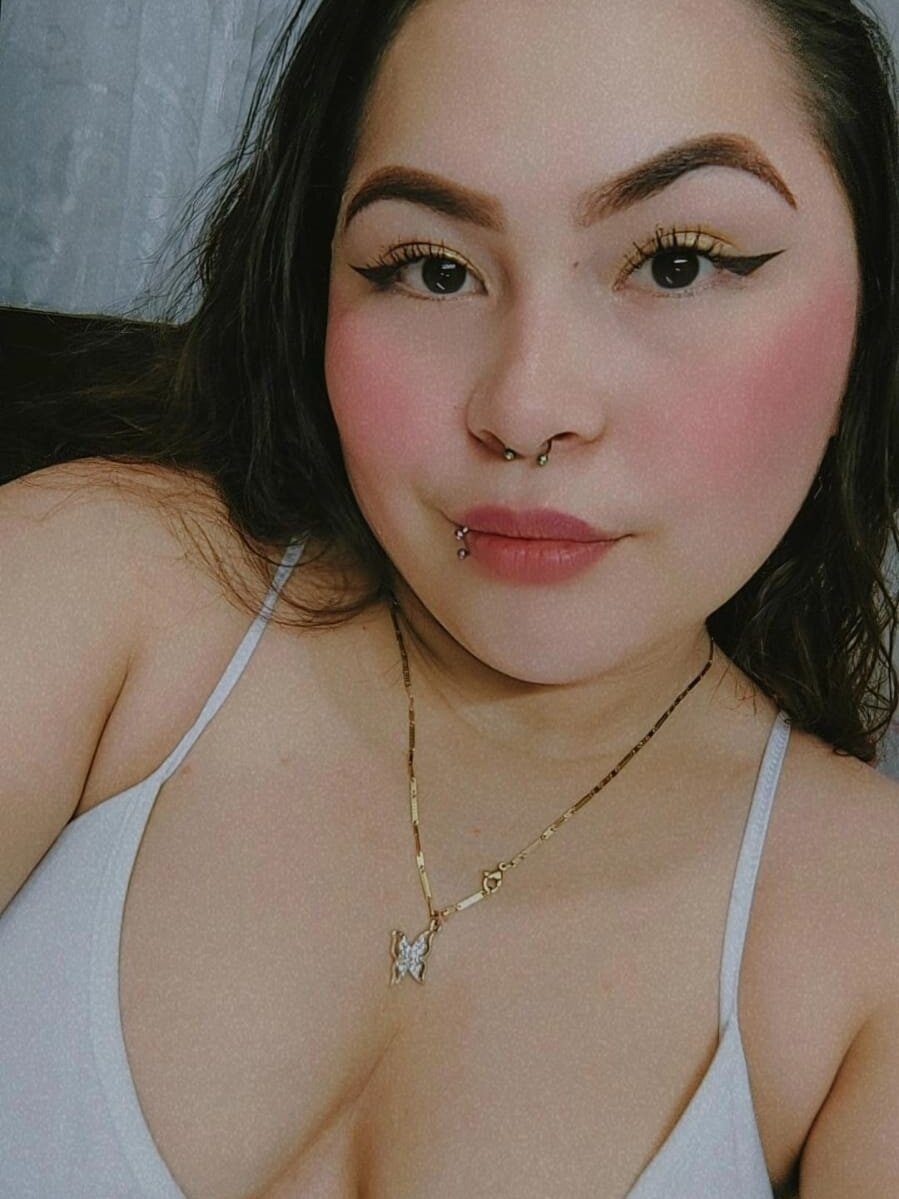 Elinaax_rose Chatroom