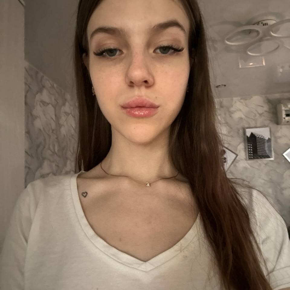 Elira_Breeze Chatroom