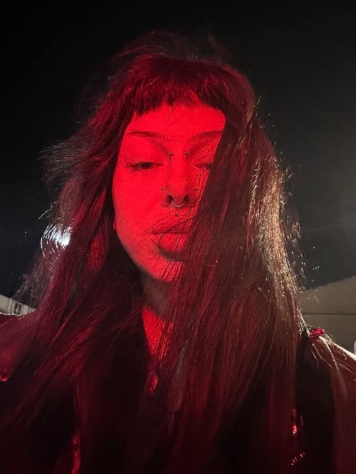 Eliza_Bennet Chatroom