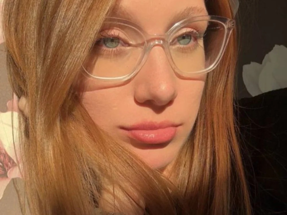 Elizabeth_Hunt Chatroom