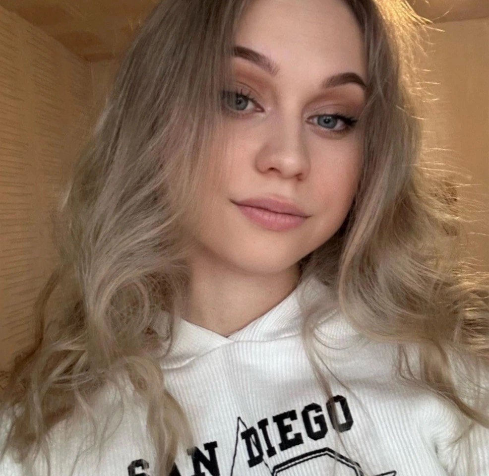 Elizabeth_Kitty_ Chatroom