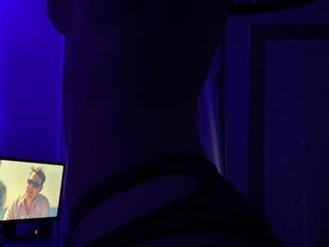 ella22y-deepthroat-loveus