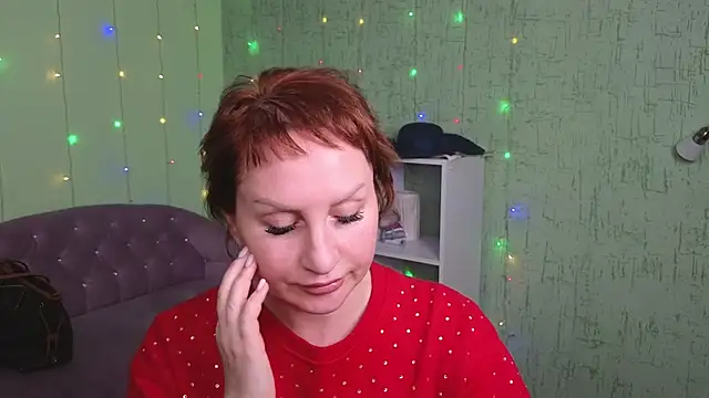Ella_Ember Chatroom