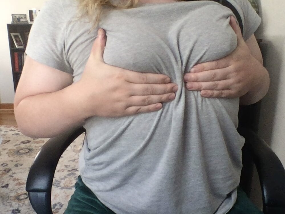 Elliebell Chatroom