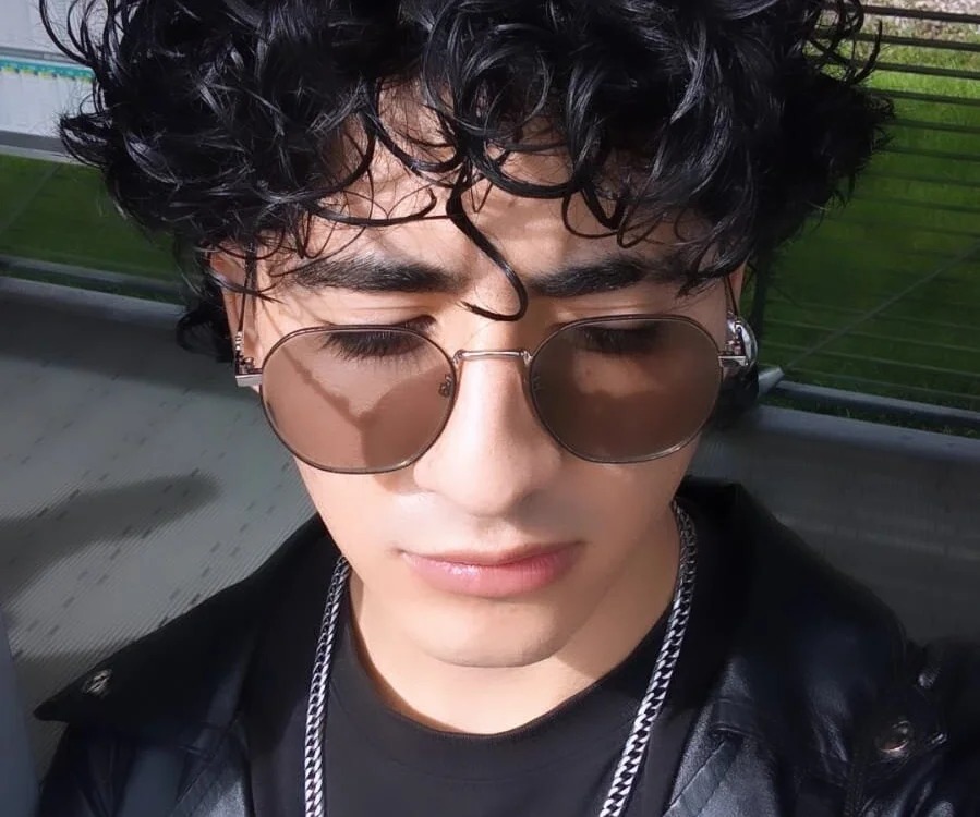 ElliotNoir Chatroom