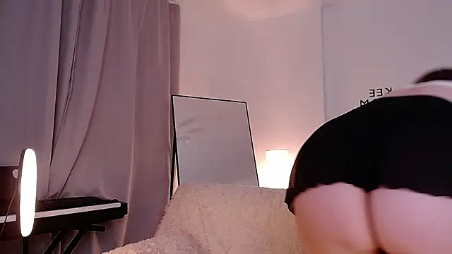 Elly_Caramelly Chatroom