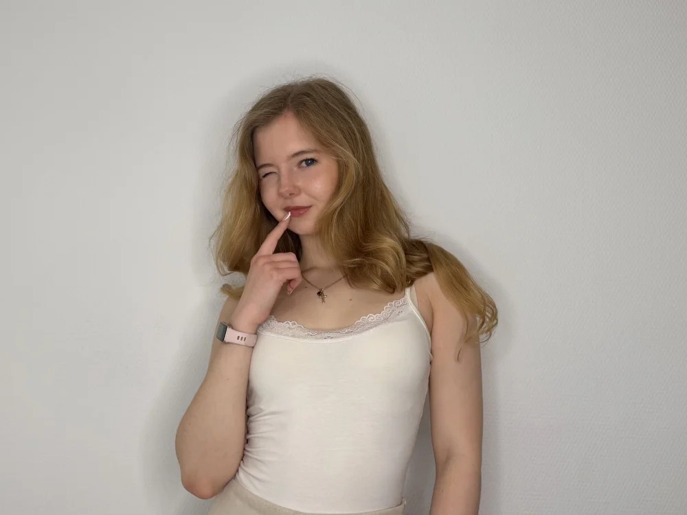 EloiseHooper Chatroom