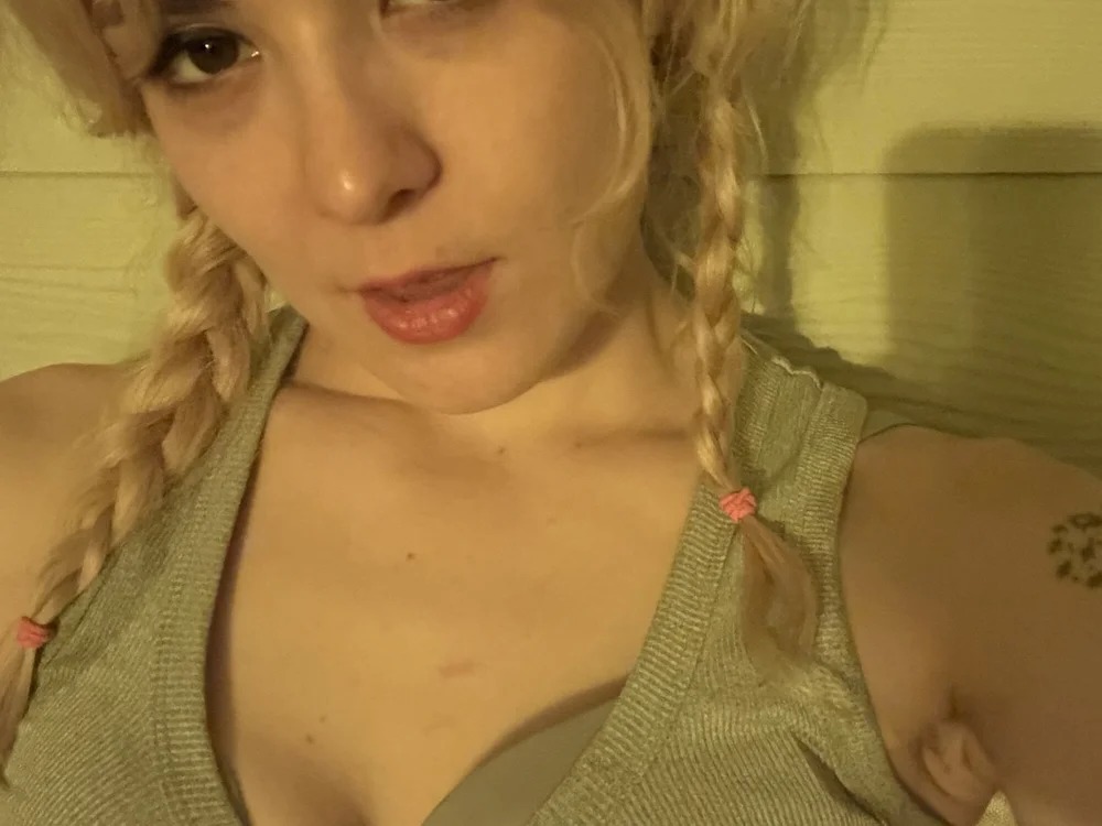 Elsa-Doll Chatroom
