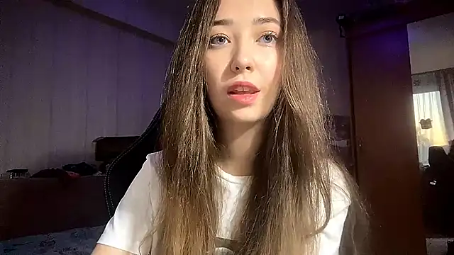 ElsaFrozenGirl Chatroom