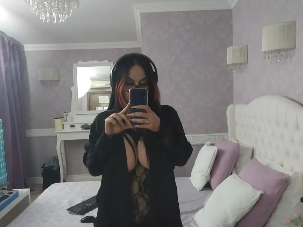 ElssaWilde Chatroom