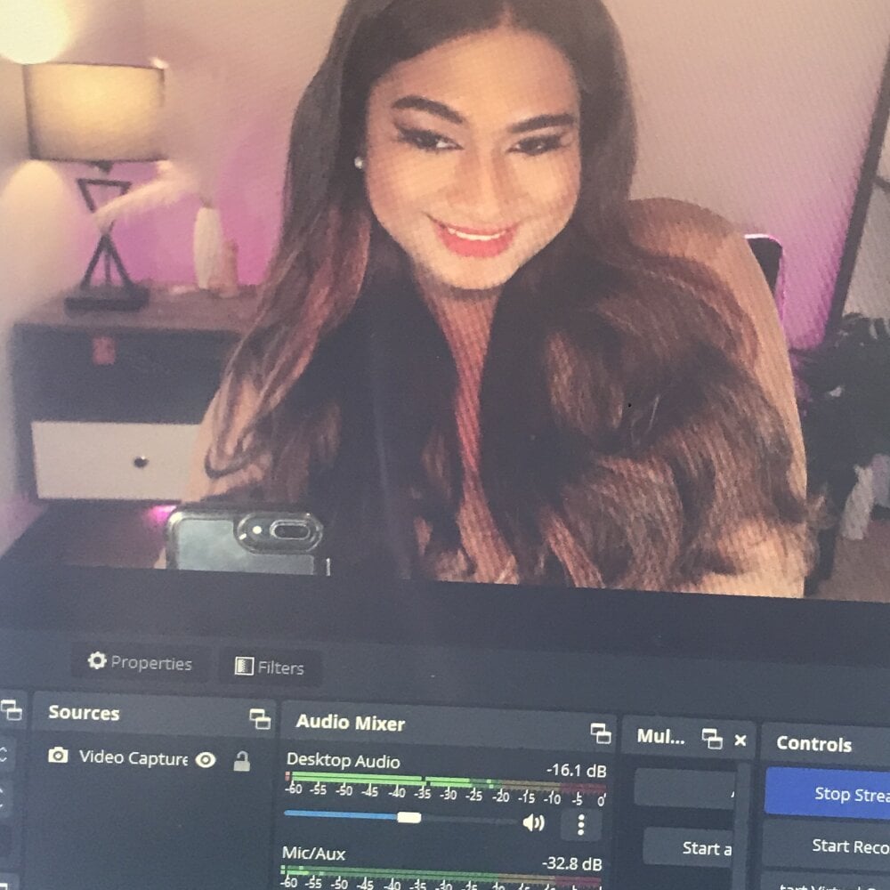 Elysia_Fox Chatroom