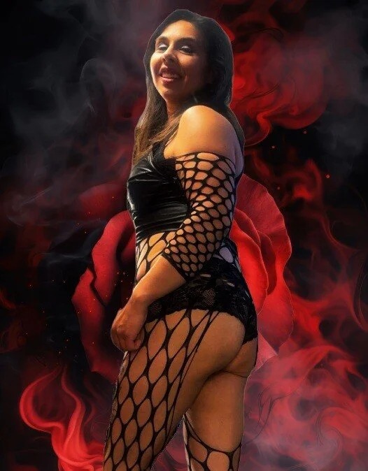 Ember_Rose_3 Chatroom
