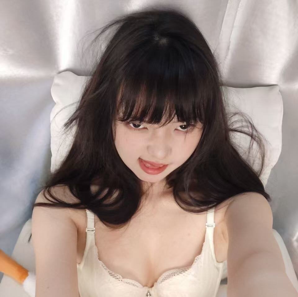 Emeralds_Girls Chatroom