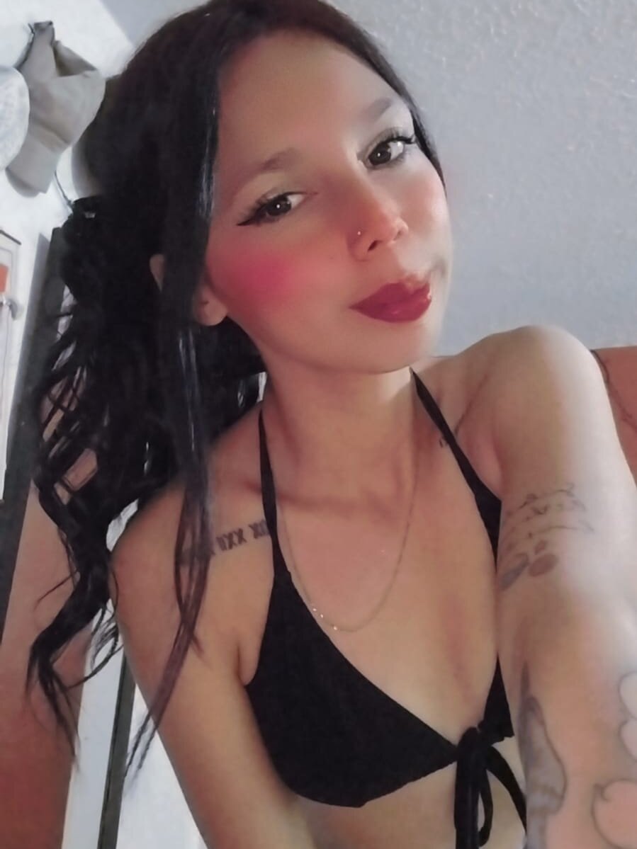 Emiily_tay Chatroom