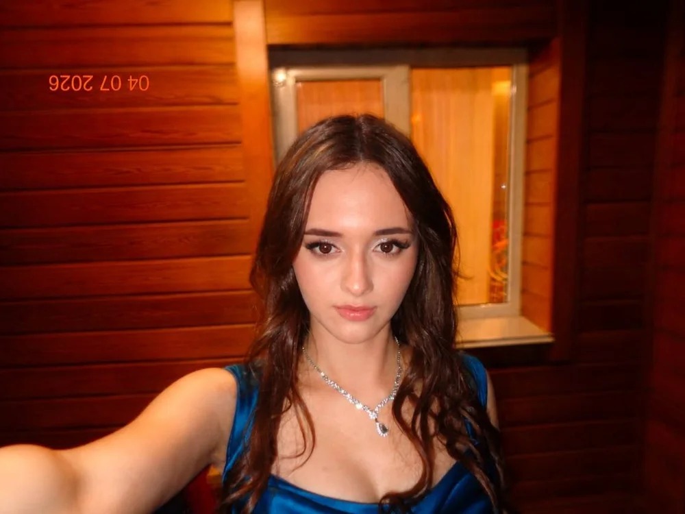 Emilia_Ray1 Chatroom