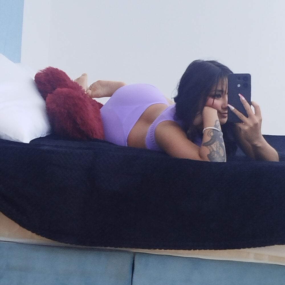 EmilyValentine222 Chatroom