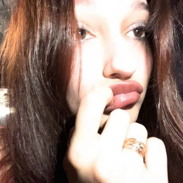 Emily_Carteri Chatroom