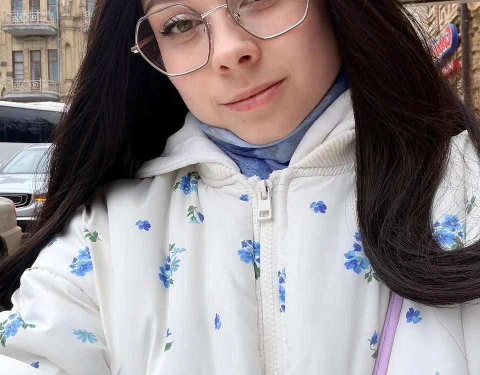 Emily__Hamilton Chatroom