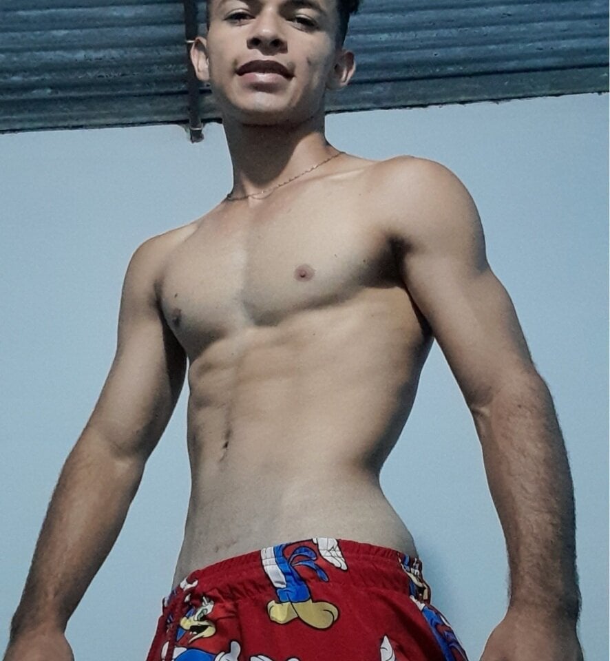 Emir_Hassam Chatroom