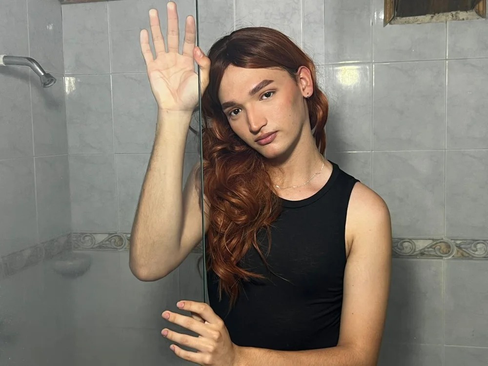 EmmaHiltton Chatroom