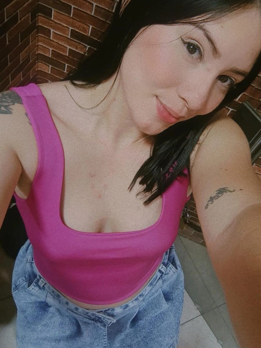 Emma_Rosse2 Chatroom