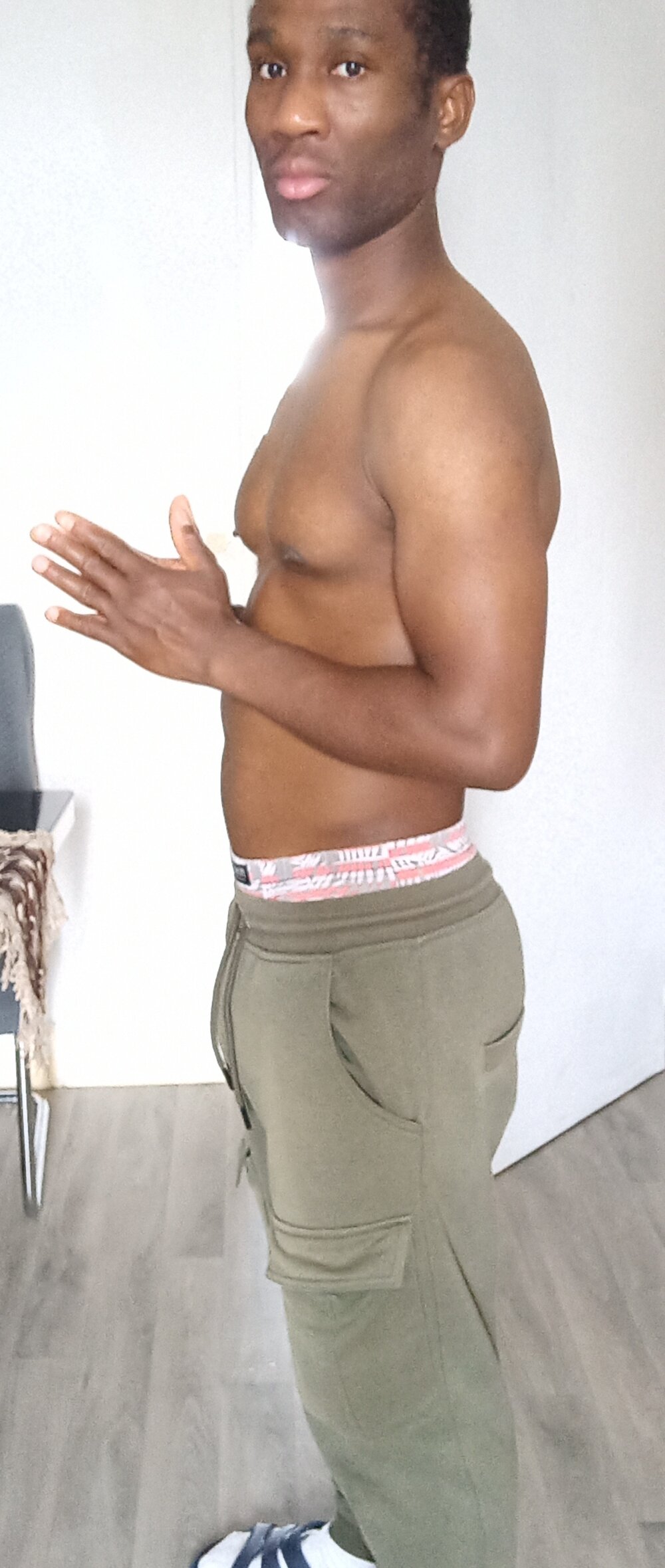 Emmanuel23xx Chatroom