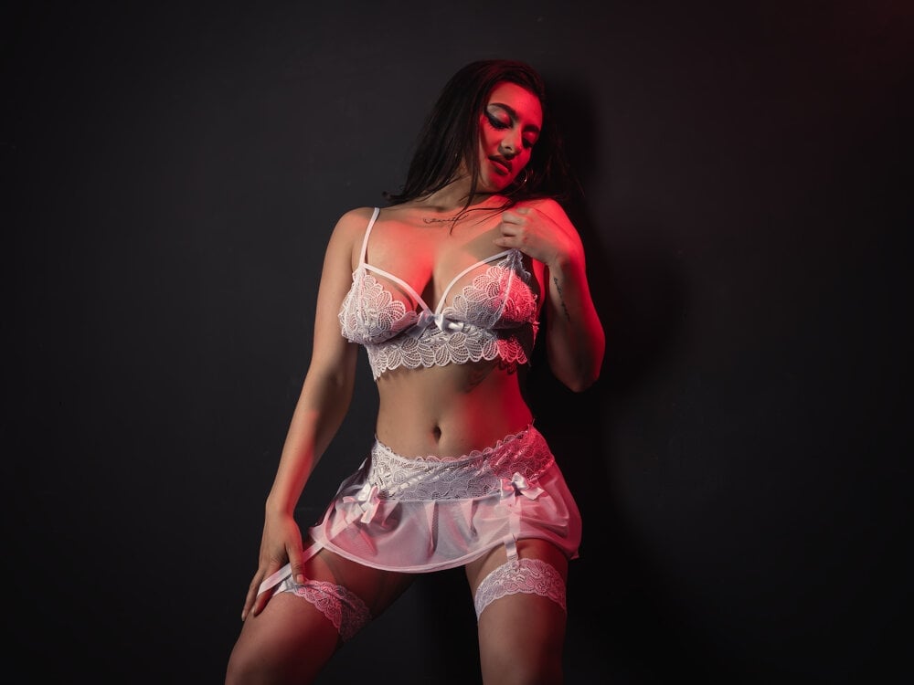 Emmy_Palacios Chatroom