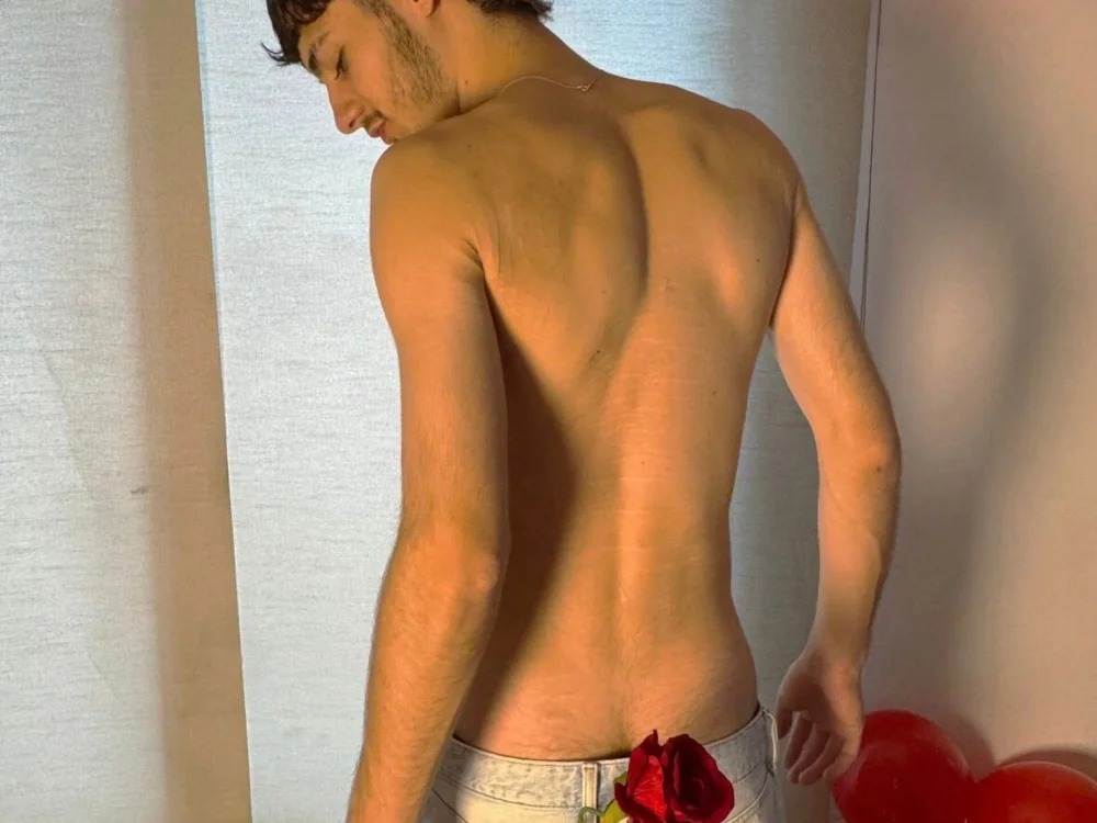 Enzo_Crown Chatroom