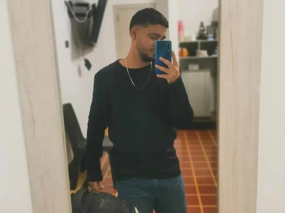 Enzo_fox Chatroom