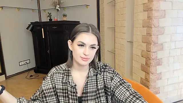 ErikaShort Chatroom