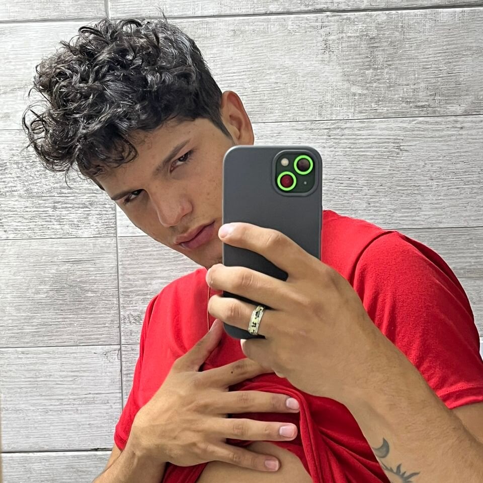 Erotick_Men Chatroom