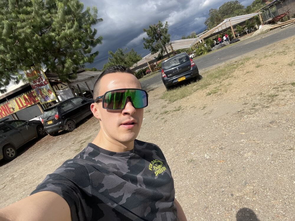 Esteban121222 Chatroom