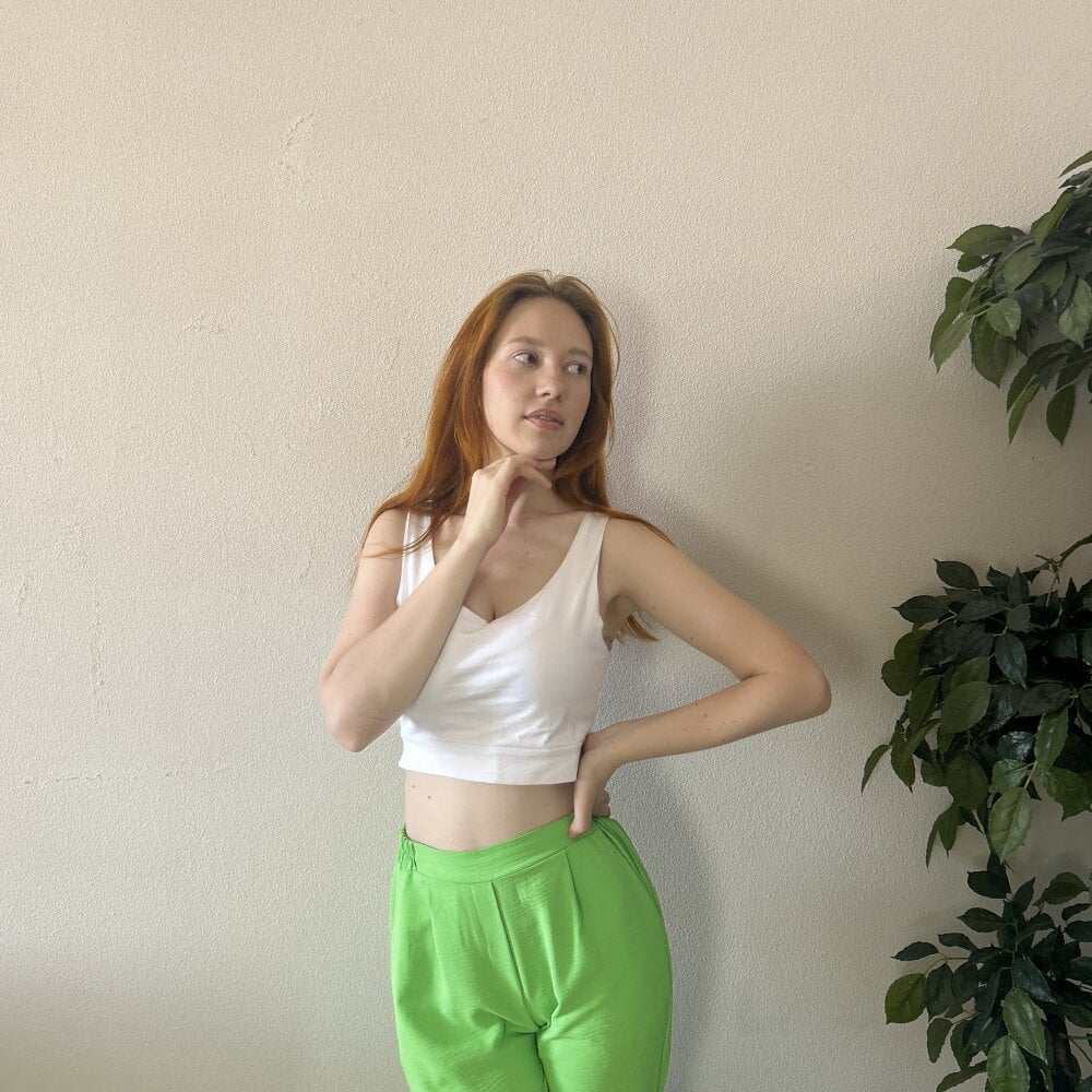 EstherAbbott Chatroom