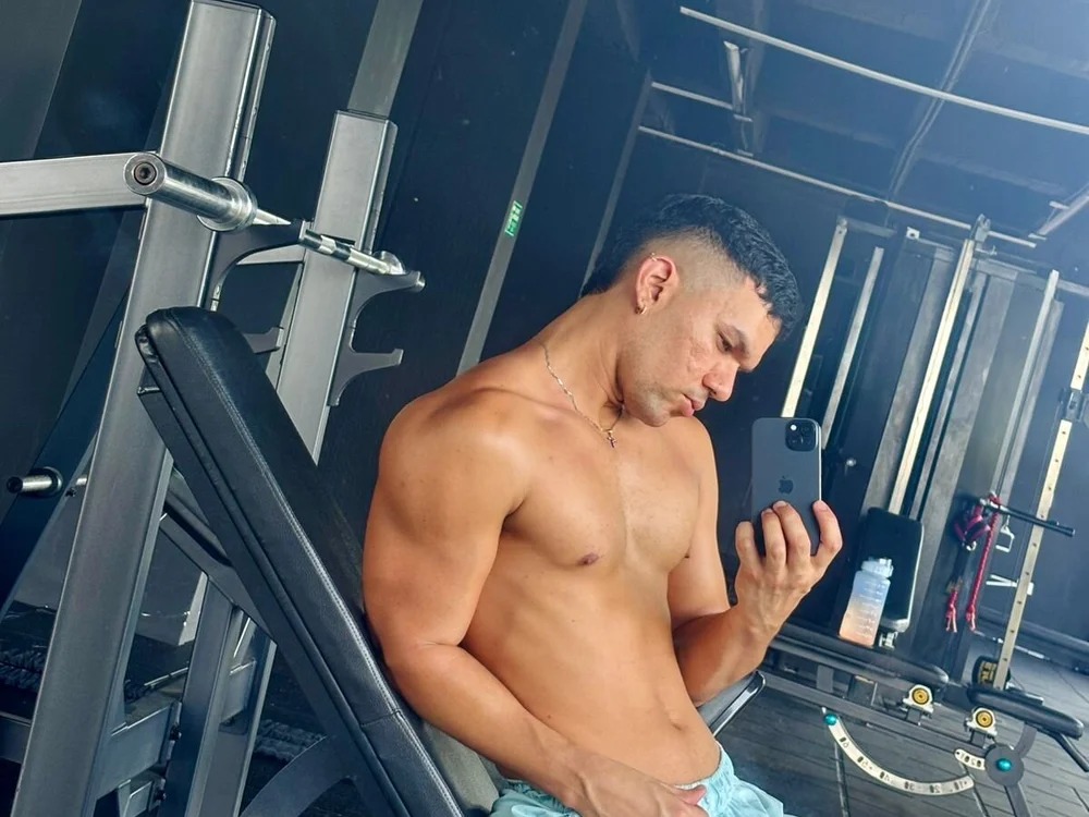 Ethan_Carter1 Chatroom