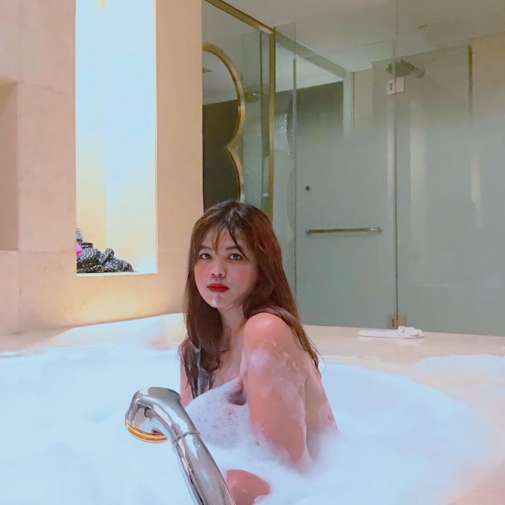 EthereallBeauty Chatroom