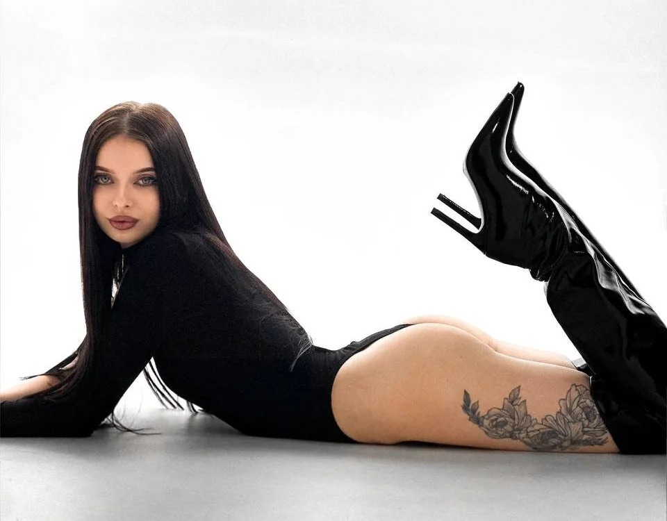 EvaBloomm Chatroom