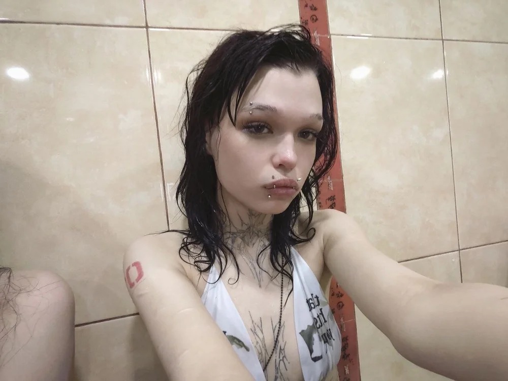 EvaLovel Chatroom