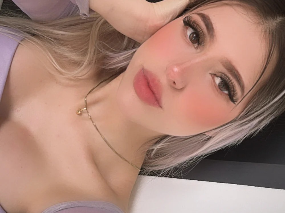 Eva_222 Chatroom