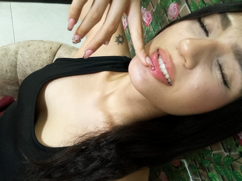 Evelyn_Harper_x Chatroom