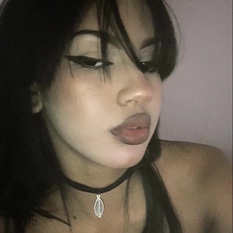 Everly_18 Chatroom