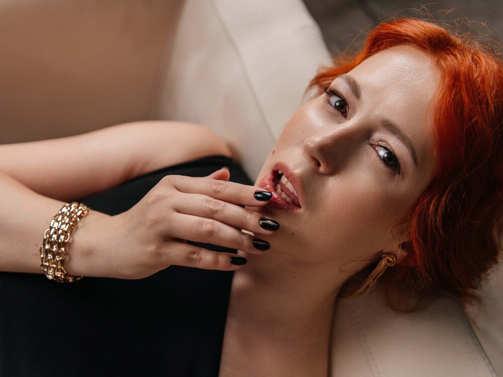 Evie_Berret Chatroom