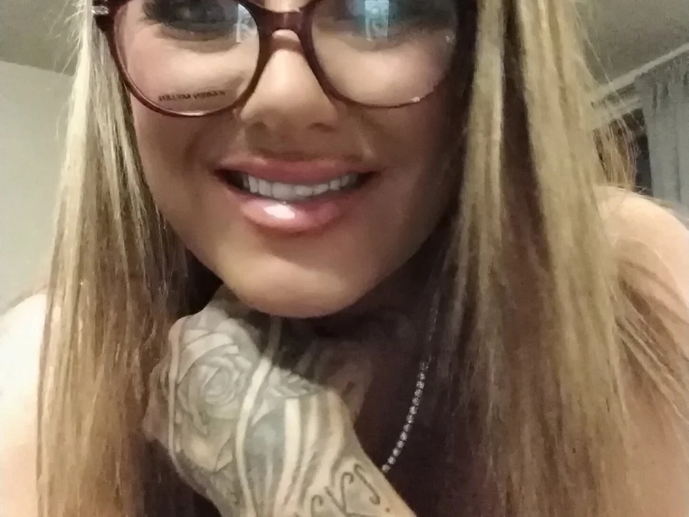 Exotic_ParisX Chatroom