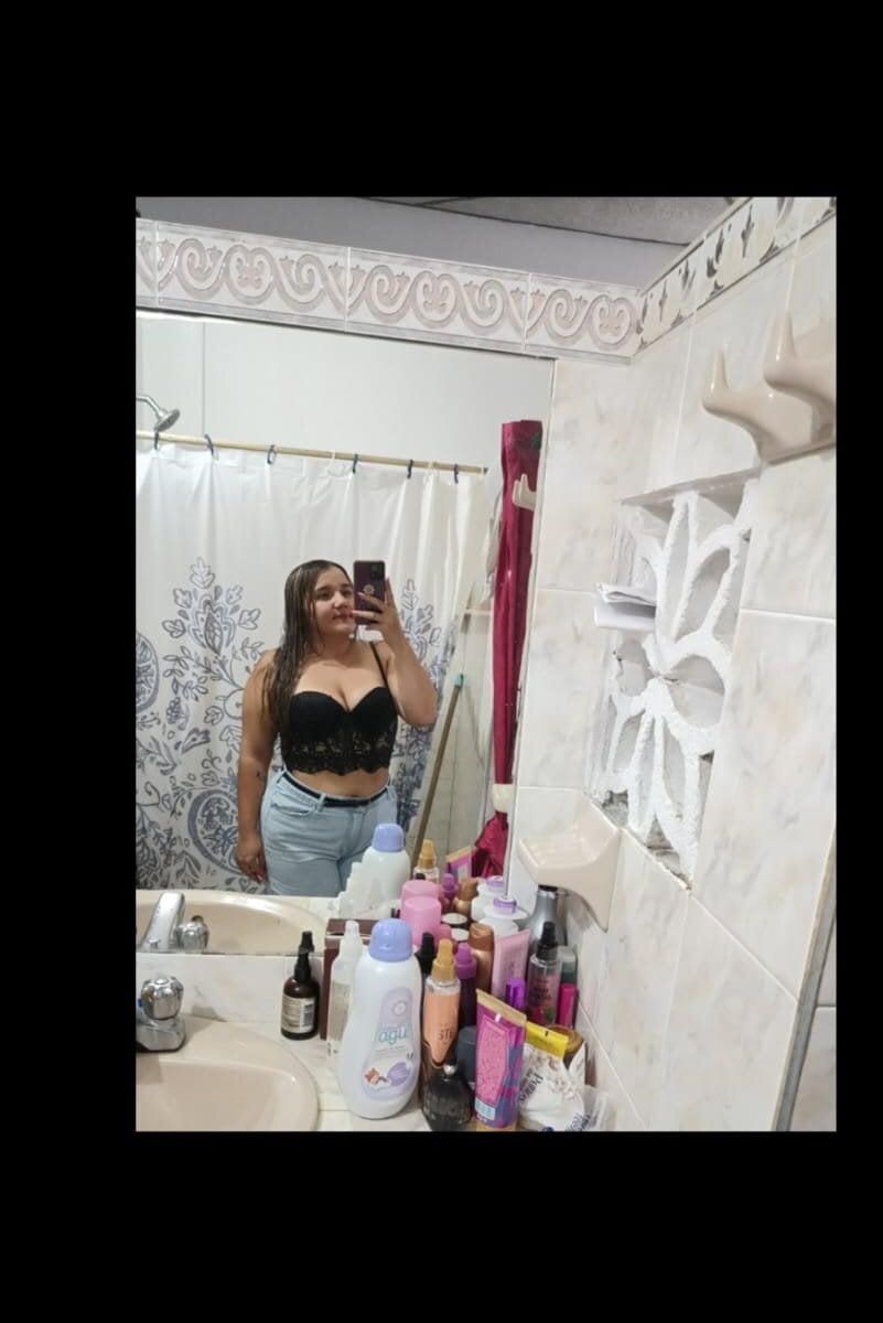 Explicit_Couple_ Chatroom