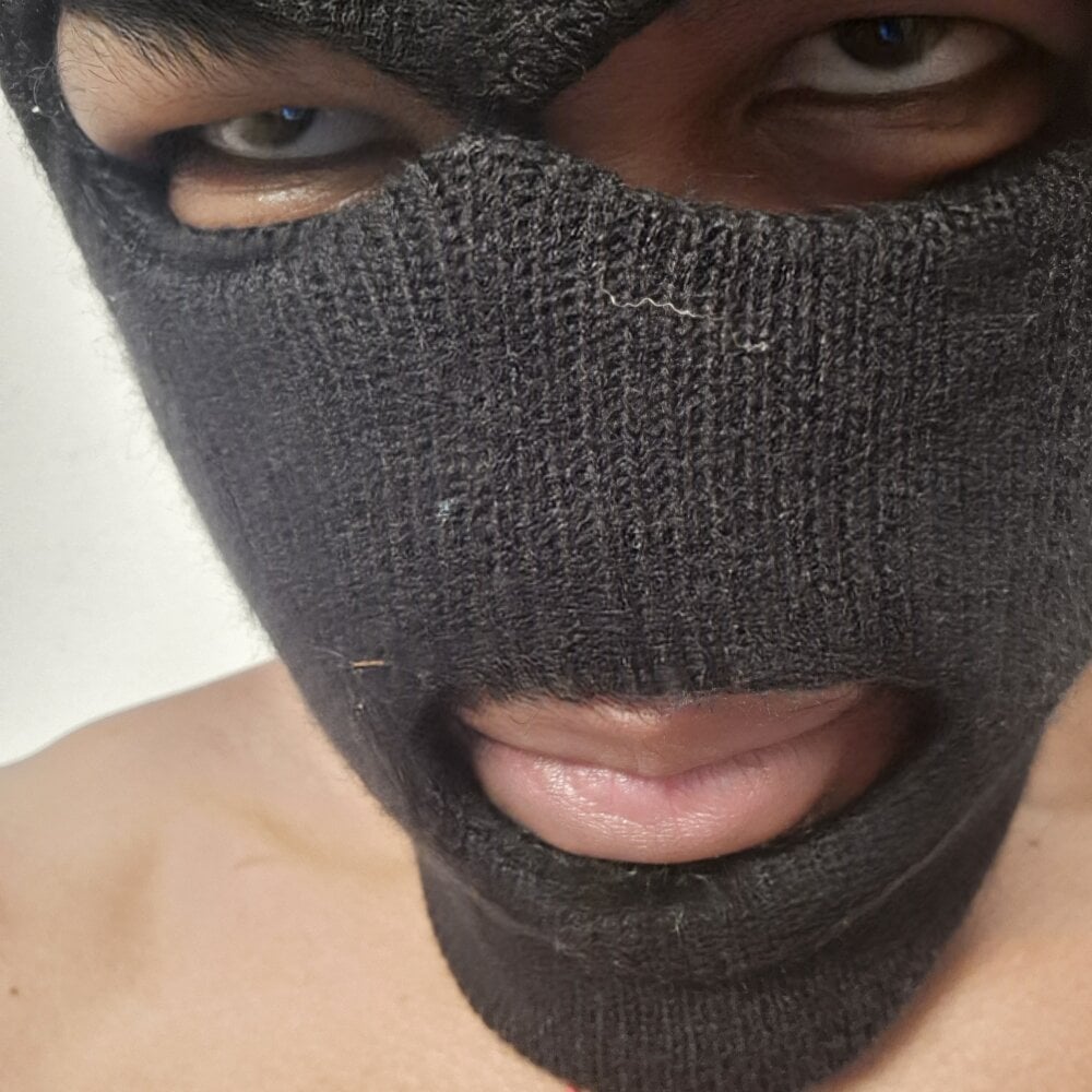 FINEdzaddY10 Chatroom