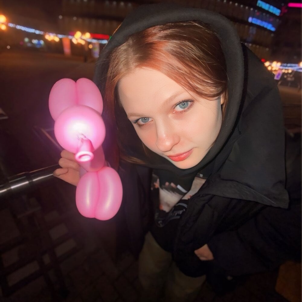 FayeLewis Chatroom