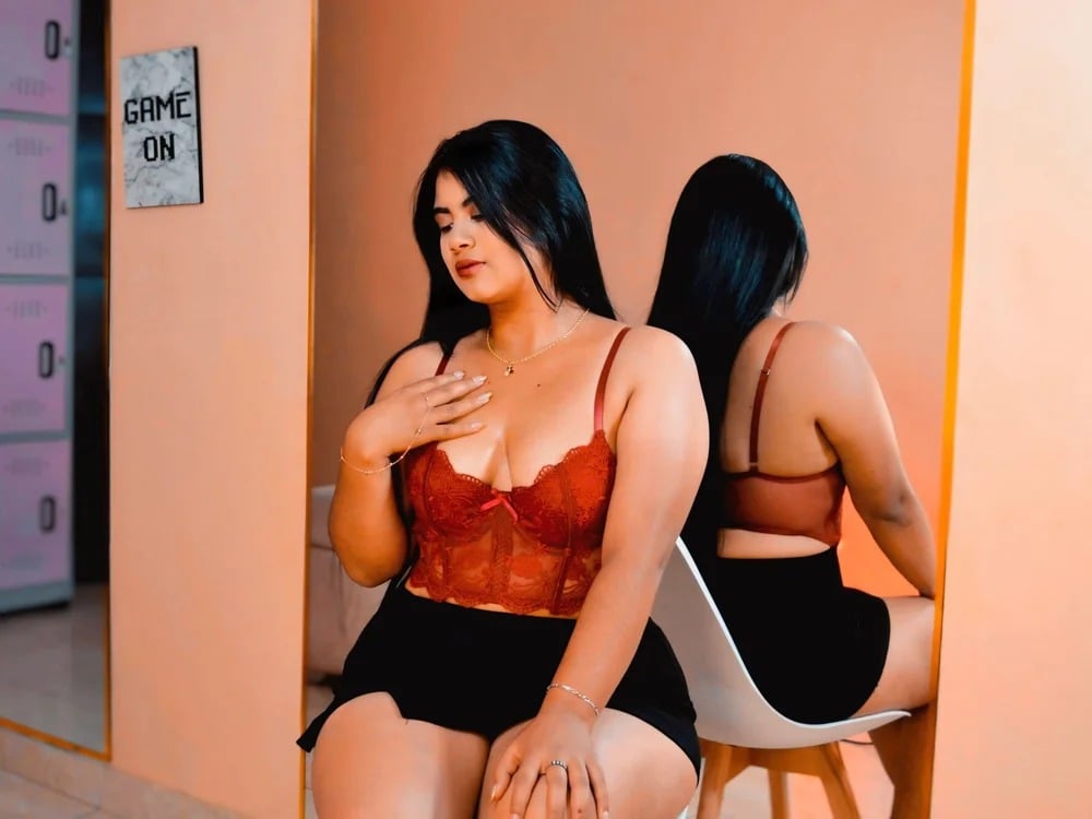 Felicia__Fox Chatroom