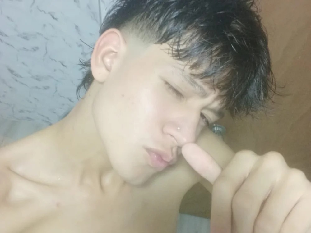 Felipe_hot_2008 Chatroom
