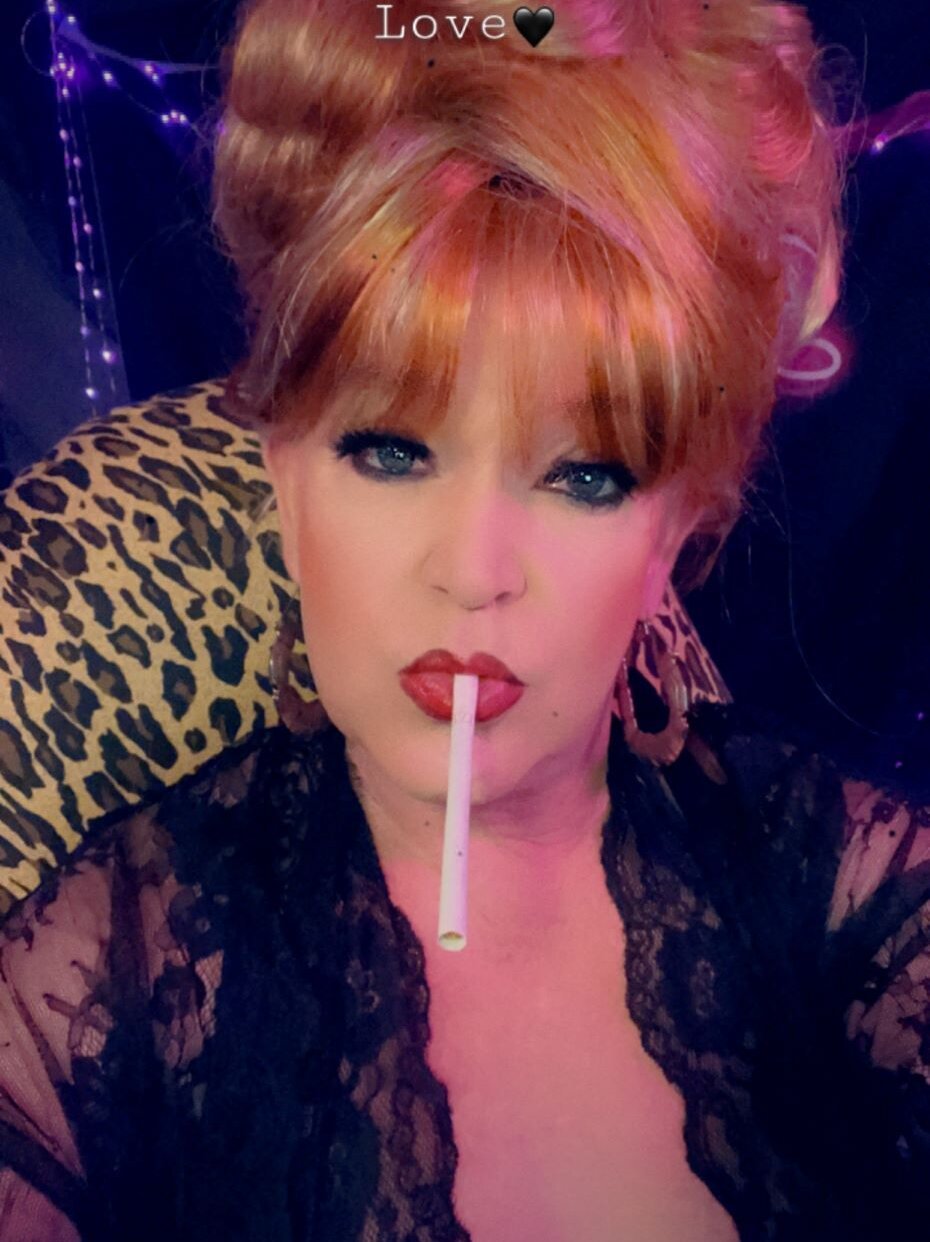 FemmeCheri120 Chatroom