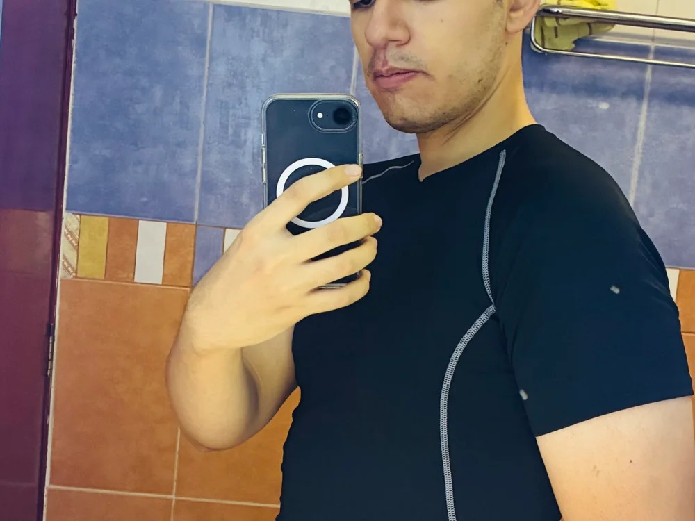 FernanHot69 Chatroom